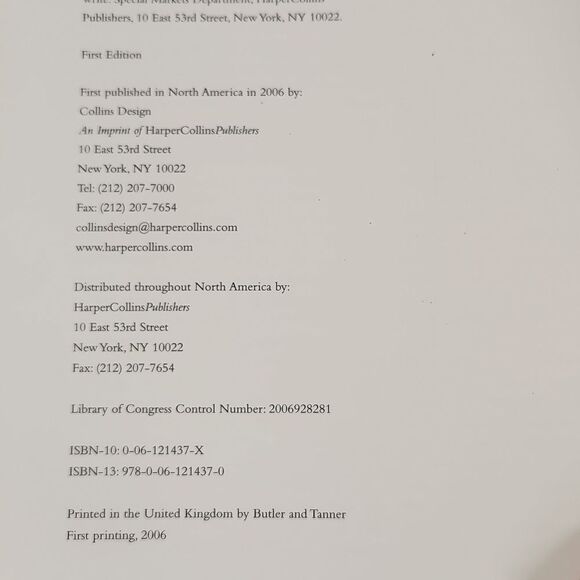 A Dress for Diana by Emanuel 1st Edition 2006 Hardback Book - Picture 3 of 11